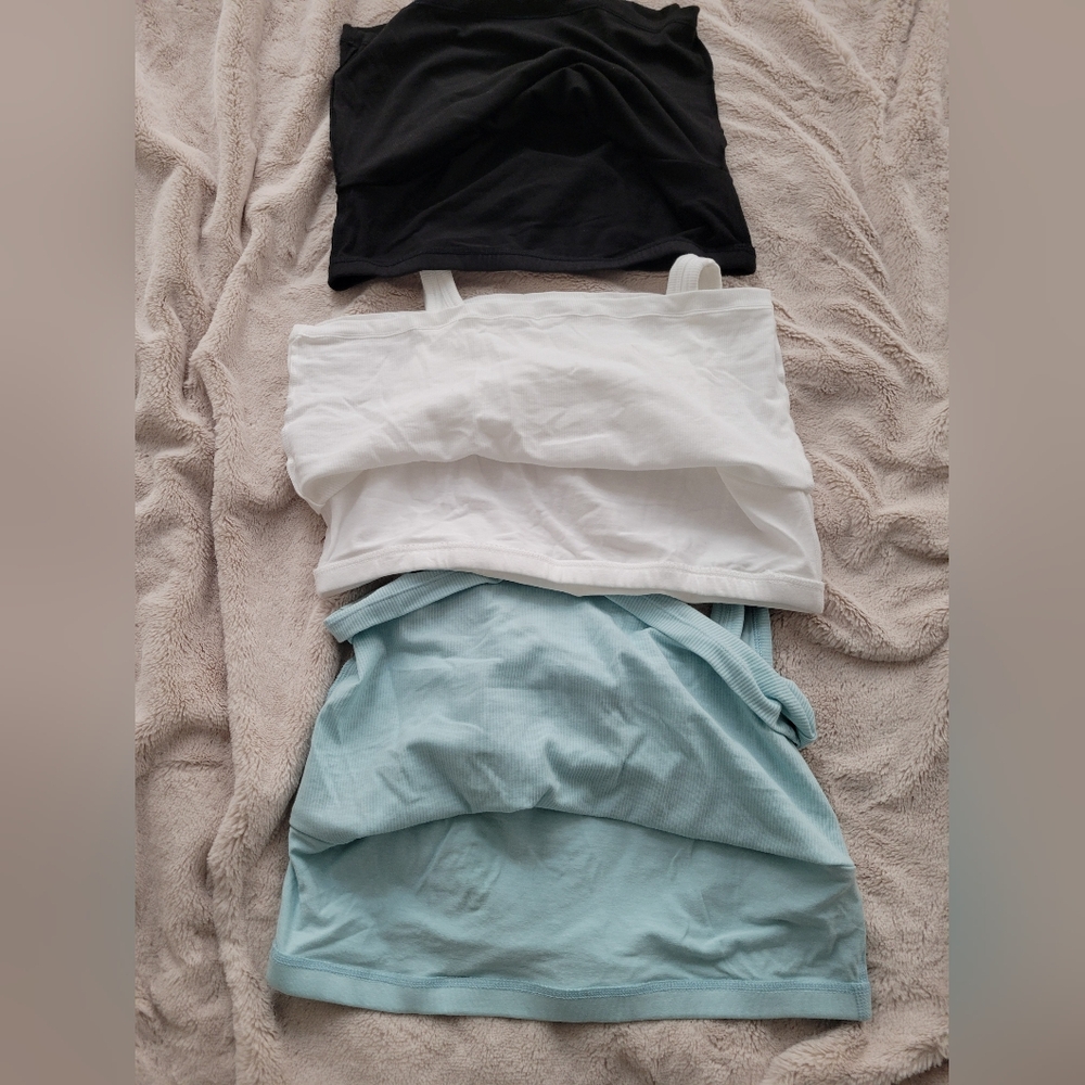 NWOT VS Pink Crop Tank Bundle (3) - Picture 4 of 6